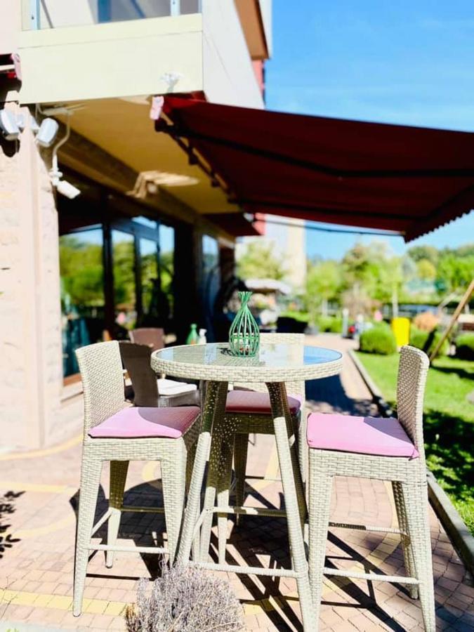 Hotel Victoriya'S House Hisarya Esterno foto