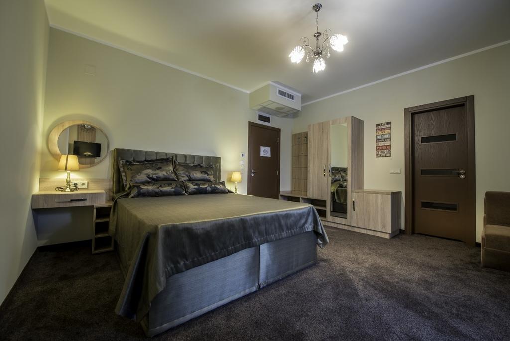 Hotel Victoriya'S House Hisarya Esterno foto